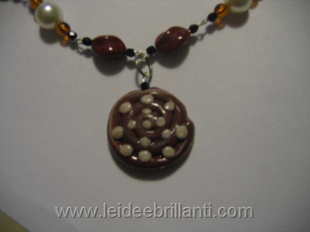 particolare collana biscotto_1067x800.JPG
